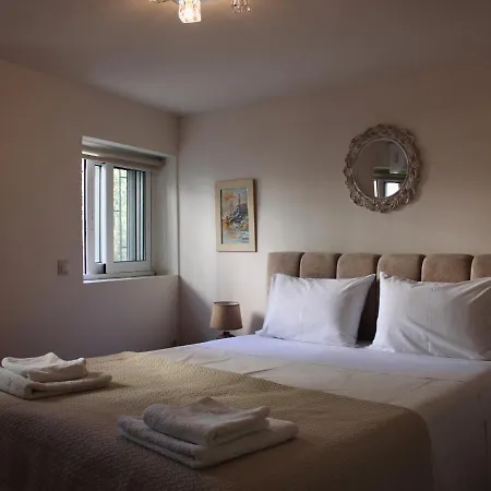 The Ellinikon - Metro Apartment *